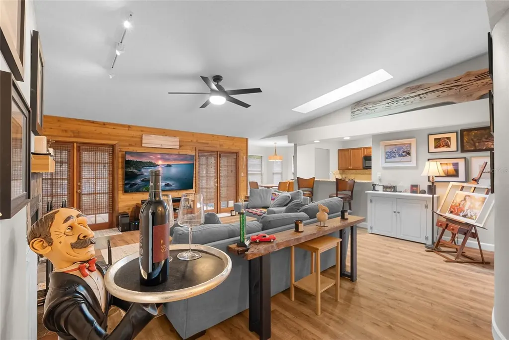 2468 Gulfbreeze Circle Palm Harbor FL 34683