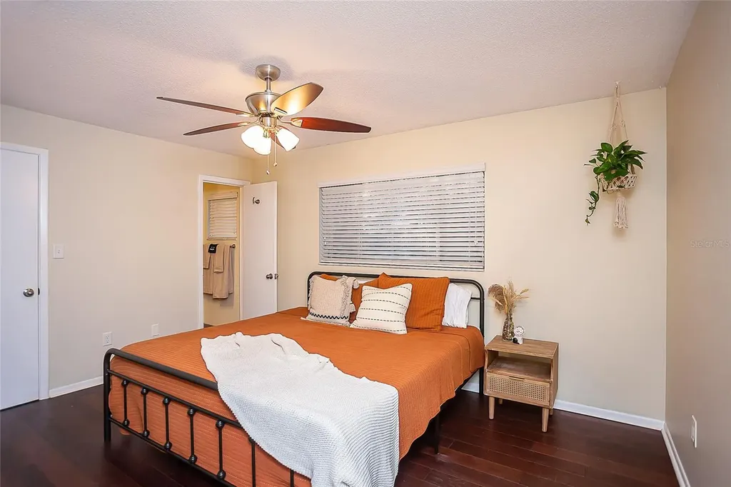 734 NW 38th Street Gainesville FL 32607