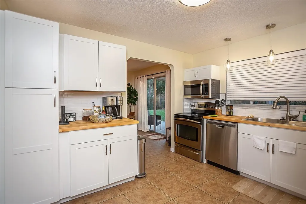 734 NW 38th Street Gainesville FL 32607