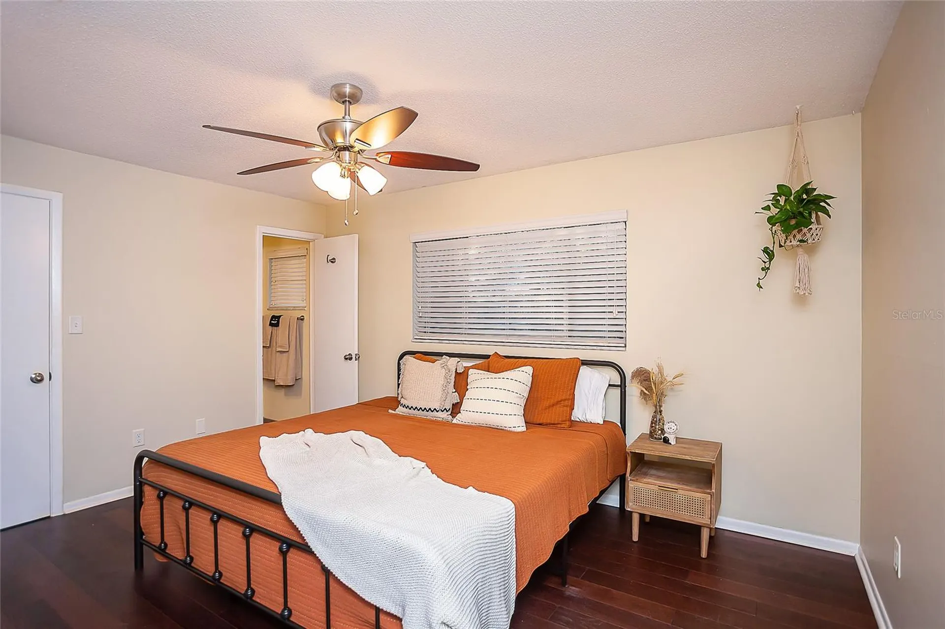 734 NW 38th Street Gainesville FL 32607