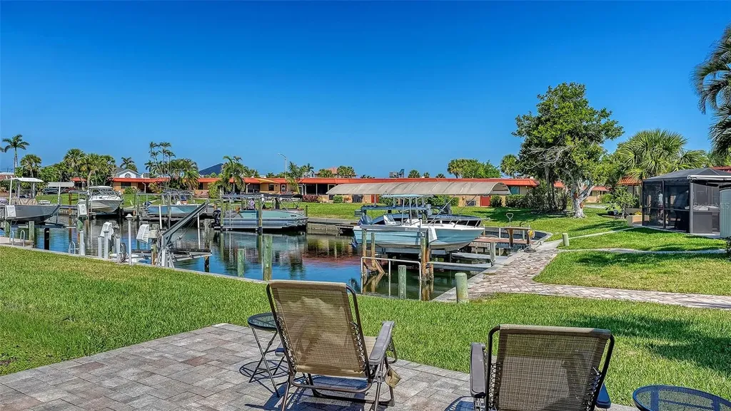 9538 Azure Cove Bradenton FL 34210