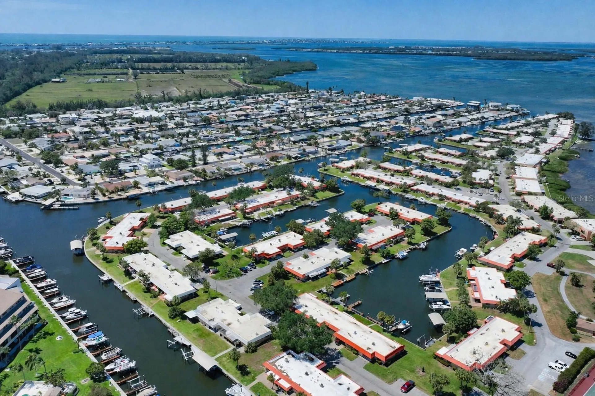 9538 Azure Cove Bradenton FL 34210