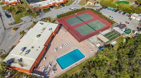 9538 Azure Cove Bradenton FL 34210