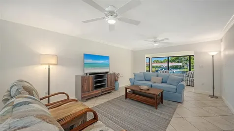 9538 Azure Cove Bradenton FL 34210