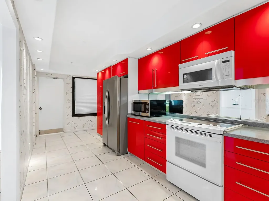 1255 N Gulfstream Avenue Sarasota FL 34236