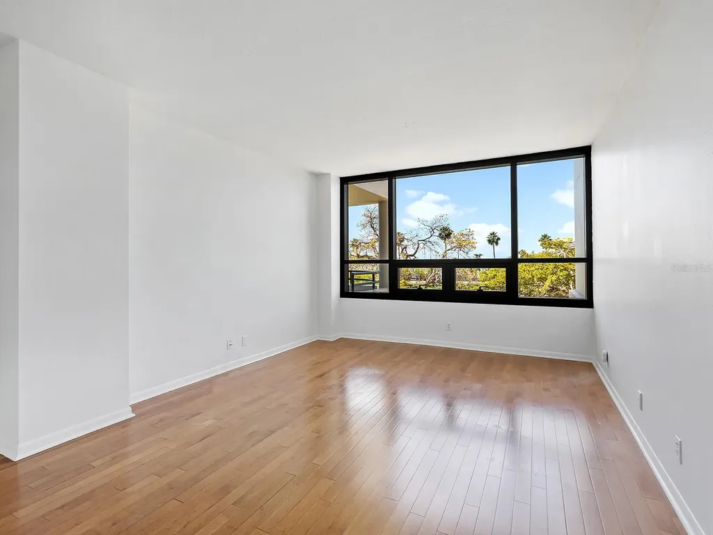 1255 N Gulfstream Avenue Sarasota FL 34236