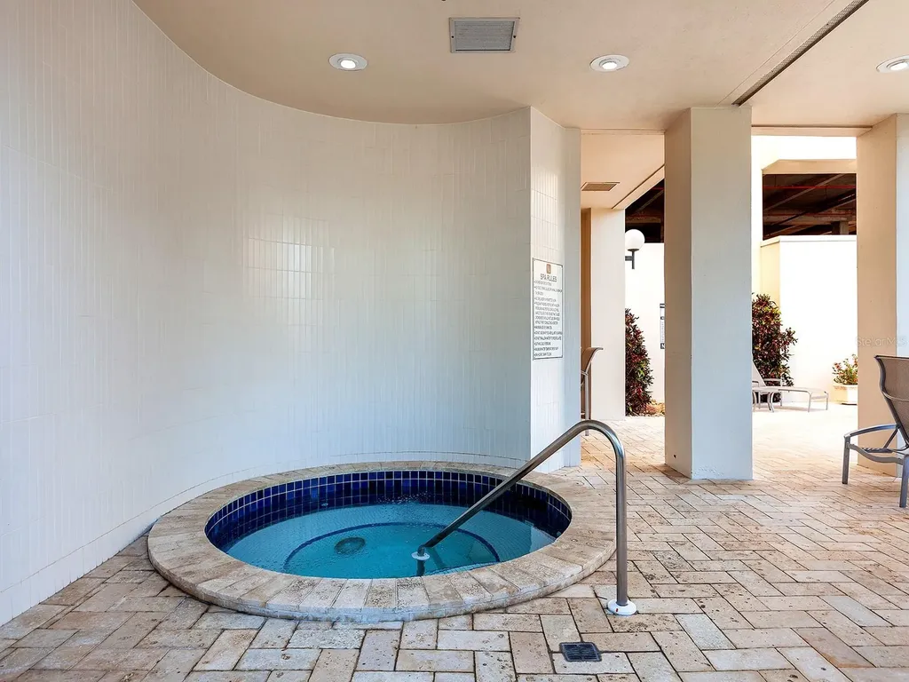 1255 N Gulfstream Avenue Sarasota FL 34236