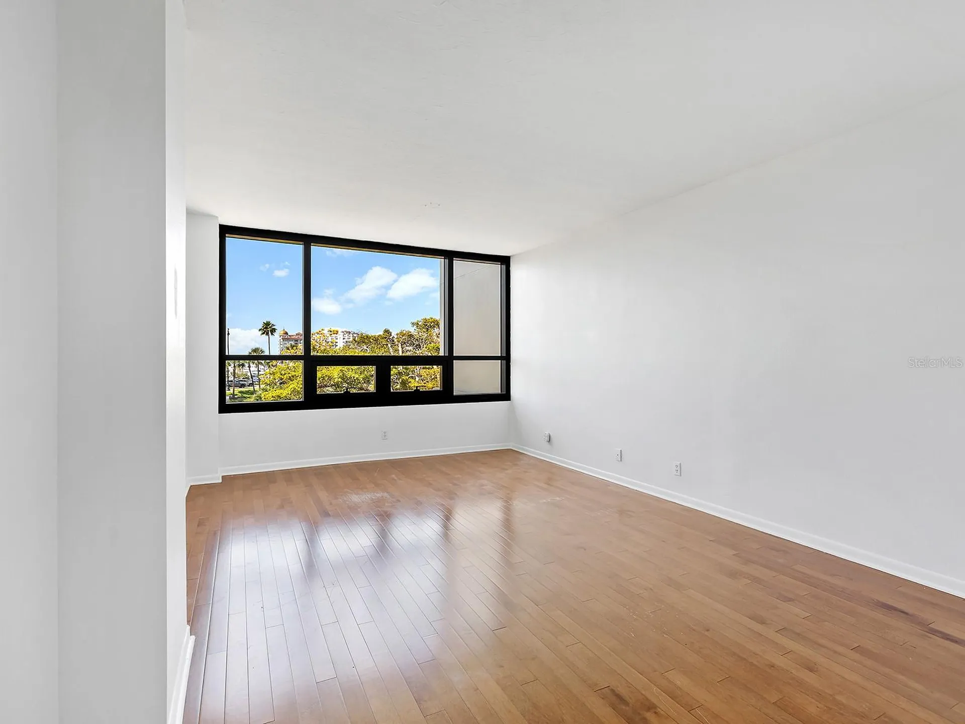 1255 N Gulfstream Avenue Sarasota FL 34236
