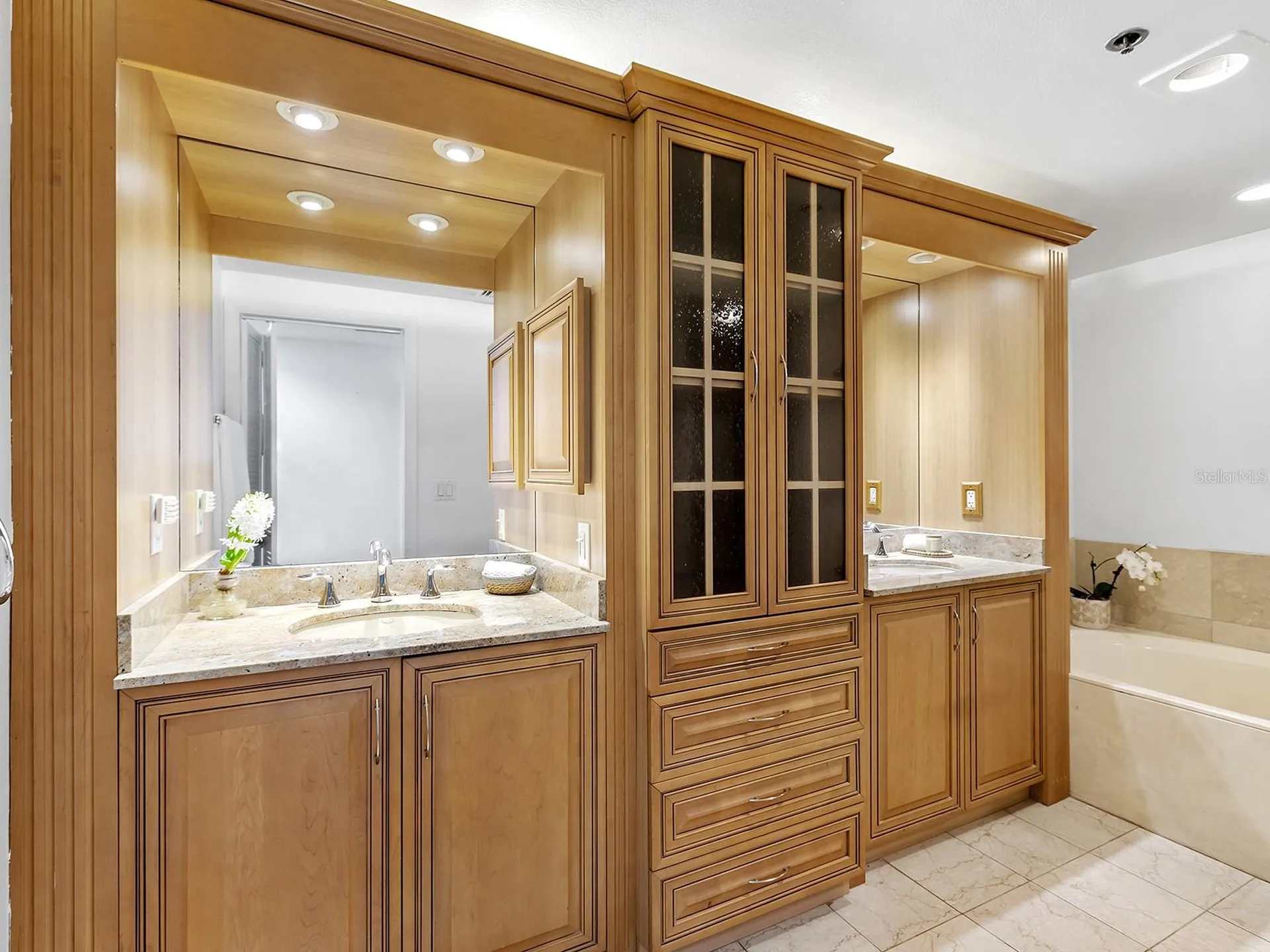1255 N Gulfstream Avenue Sarasota FL 34236