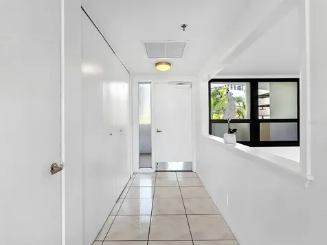 1255 N Gulfstream Avenue Sarasota FL 34236