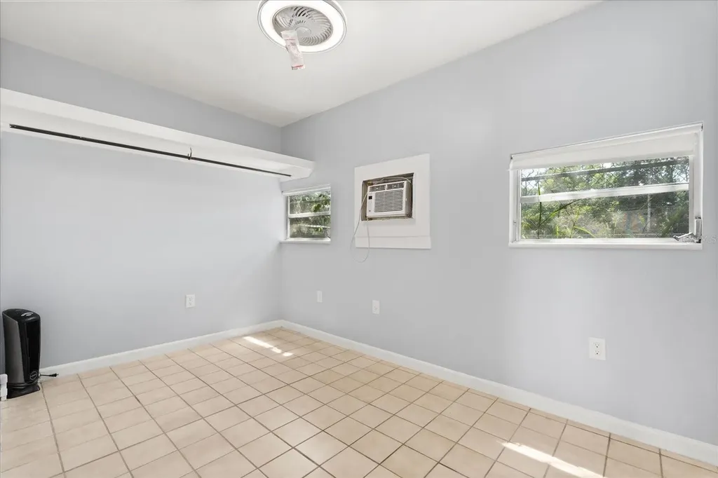 2906 E Grant Avenue Orlando FL 32806