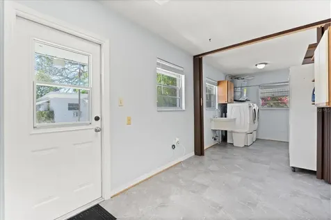 2906 E Grant Avenue Orlando FL 32806