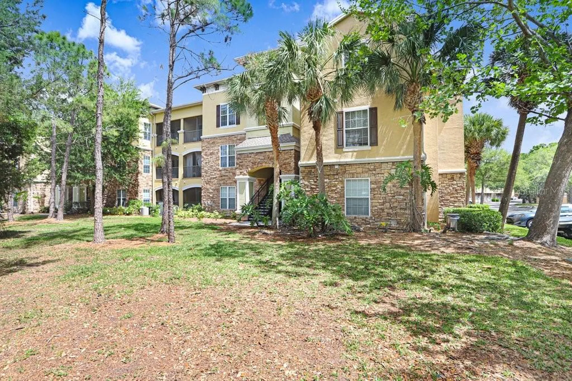 2407 Courtney Meadows Court Tampa FL 33619
