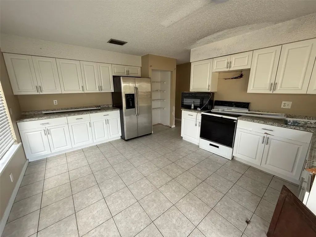 9085 Heather Boulevard Weeki Wachee FL 34613