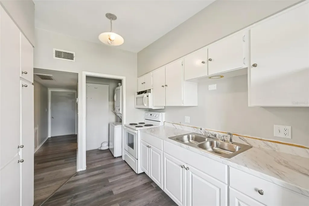 1010 N Pebble Beach Boulevard Sun City Center FL 33573