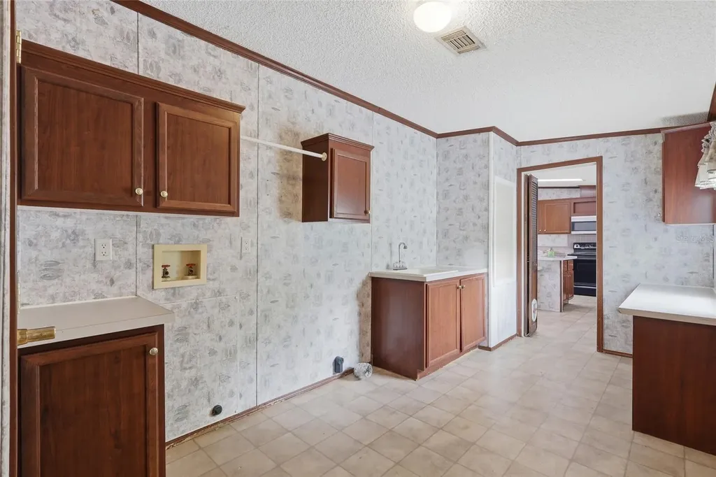 7140 Elwood Road Zephyrhills FL 33540