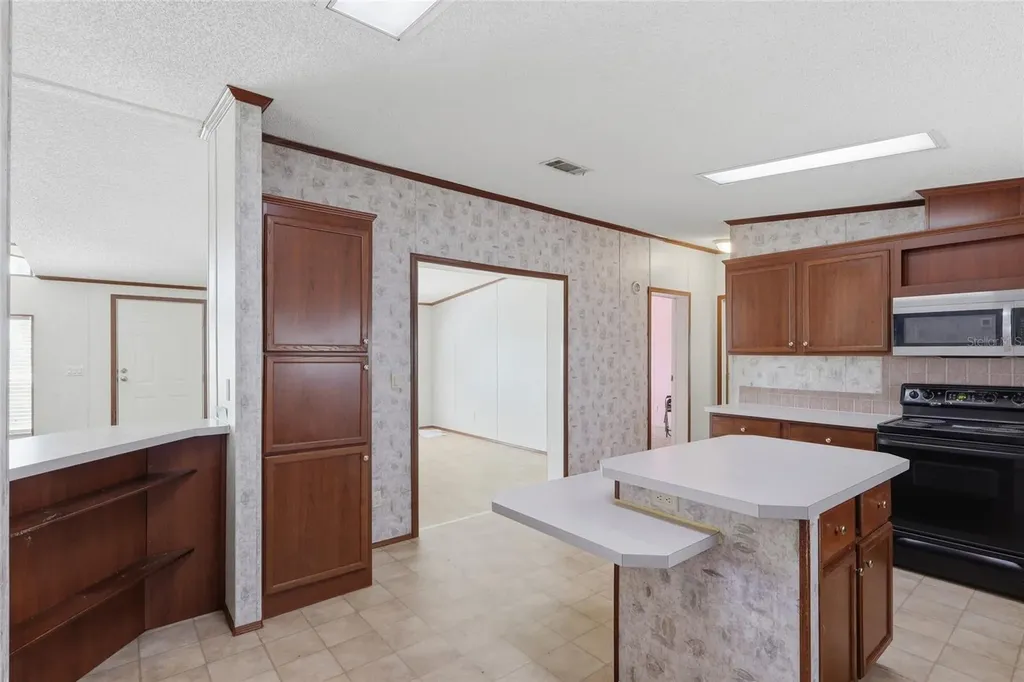7140 Elwood Road Zephyrhills FL 33540