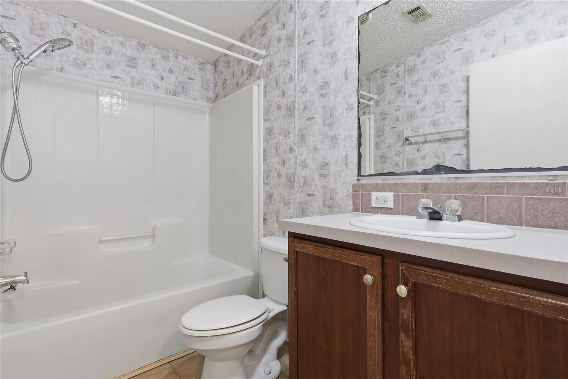 7140 Elwood Road Zephyrhills FL 33540