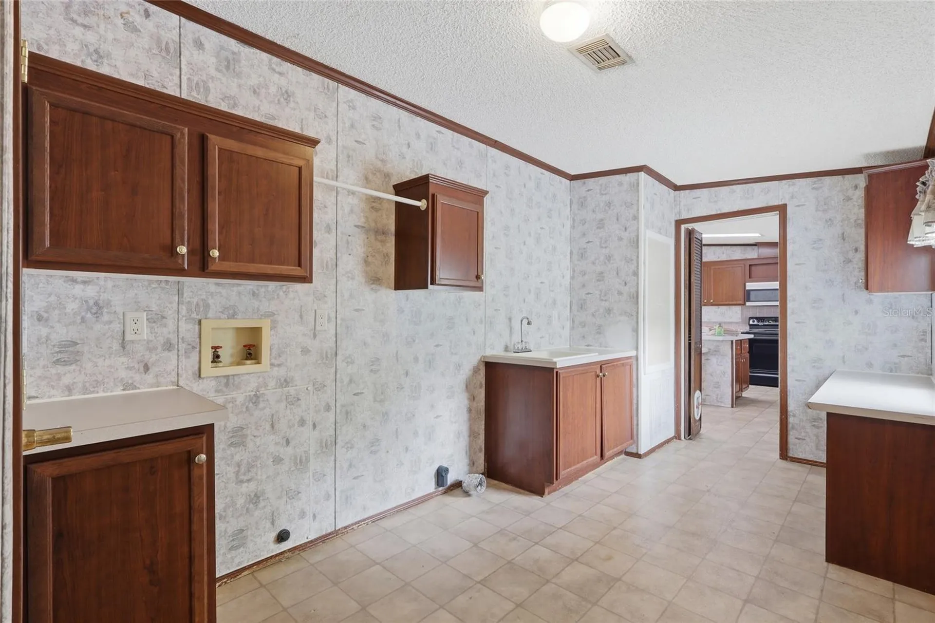 7140 Elwood Road Zephyrhills FL 33540