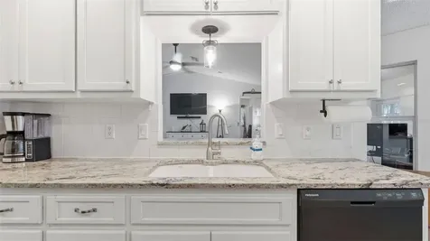 12435 S Canna Point Floral City FL 34436