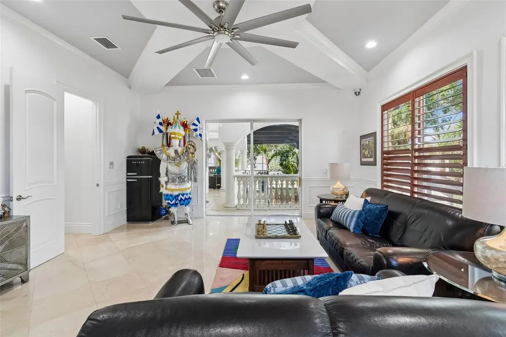 6233 Bayshore Boulevard Tampa FL 33611