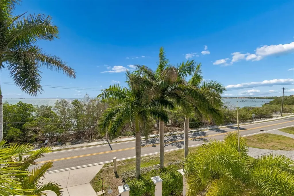 6233 Bayshore Boulevard Tampa FL 33611