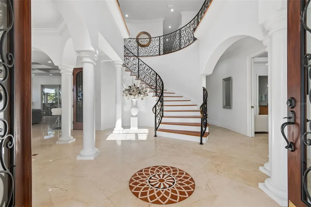 6233 Bayshore Boulevard Tampa FL 33611