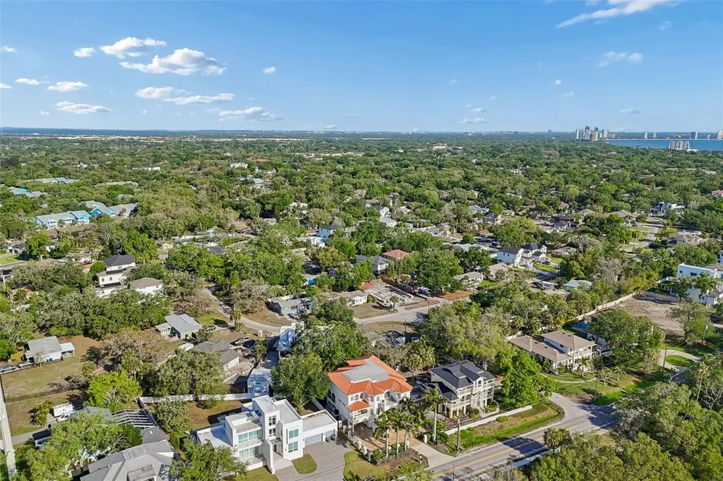 6233 Bayshore Boulevard Tampa FL 33611