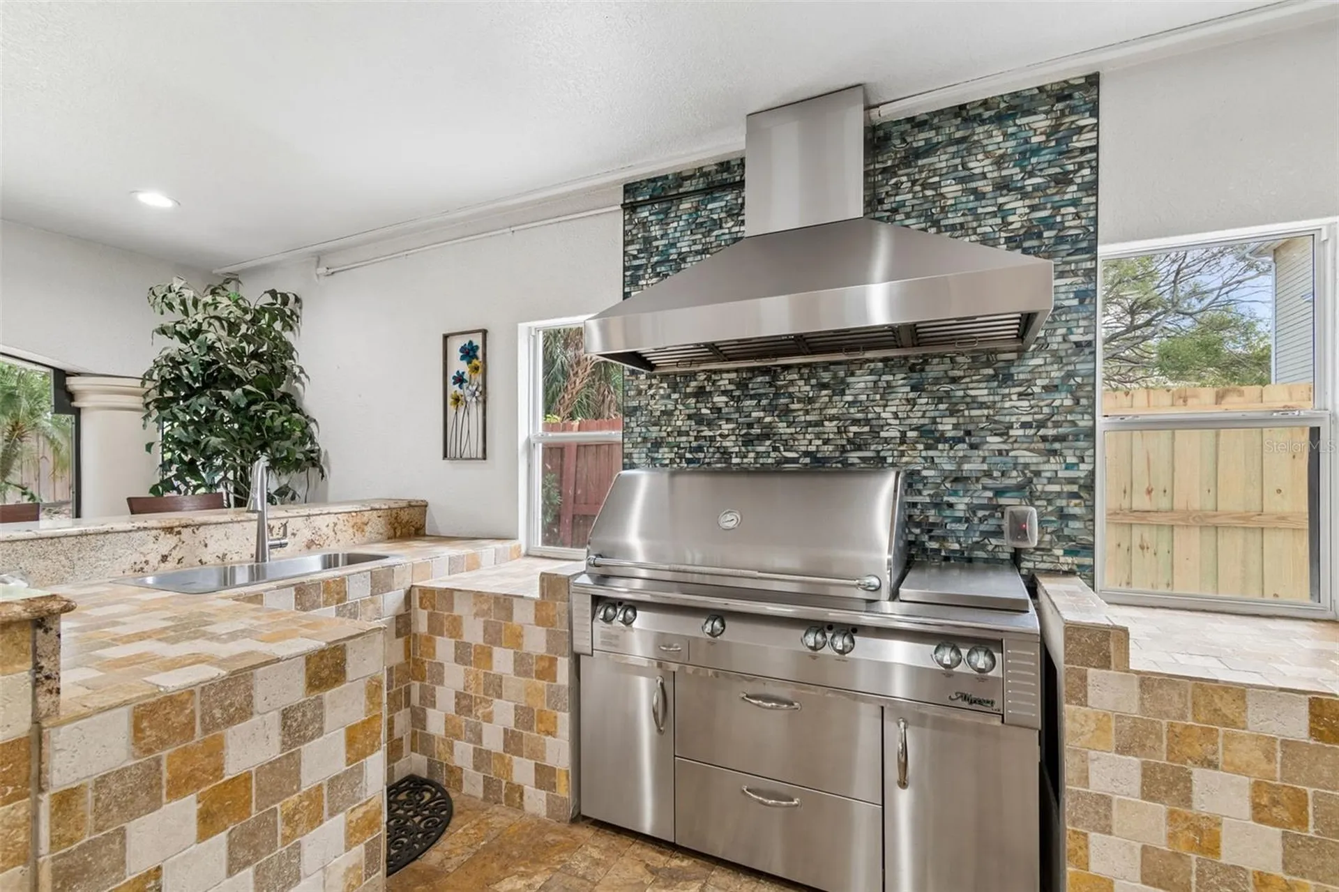 6233 Bayshore Boulevard Tampa FL 33611