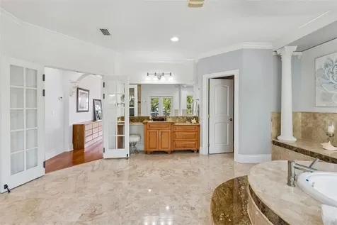 6233 Bayshore Boulevard Tampa FL 33611