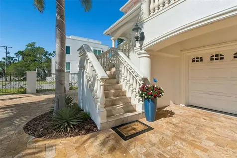 6233 Bayshore Boulevard Tampa FL 33611