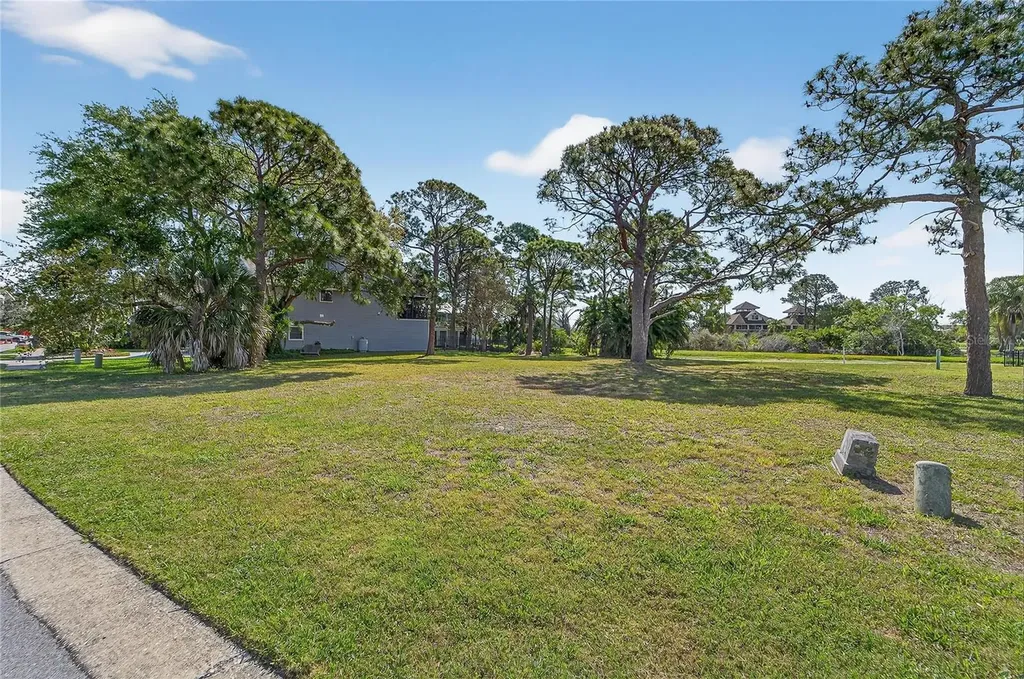 N Pointe Alexis Drive Tarpon Springs FL 34689