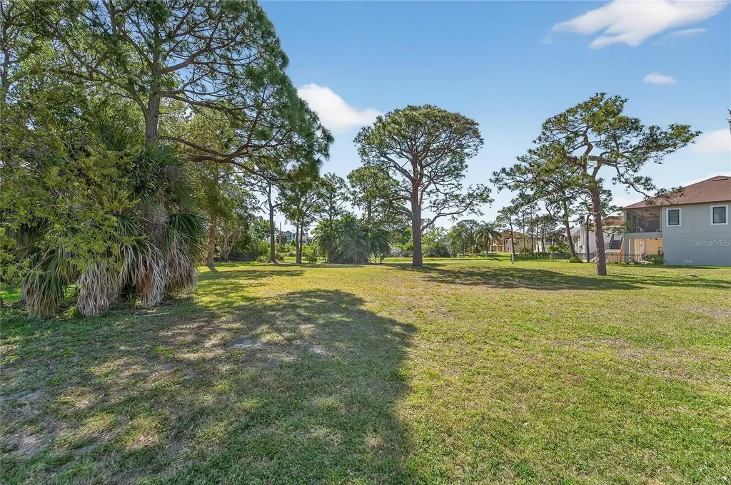 N Pointe Alexis Drive Tarpon Springs FL 34689