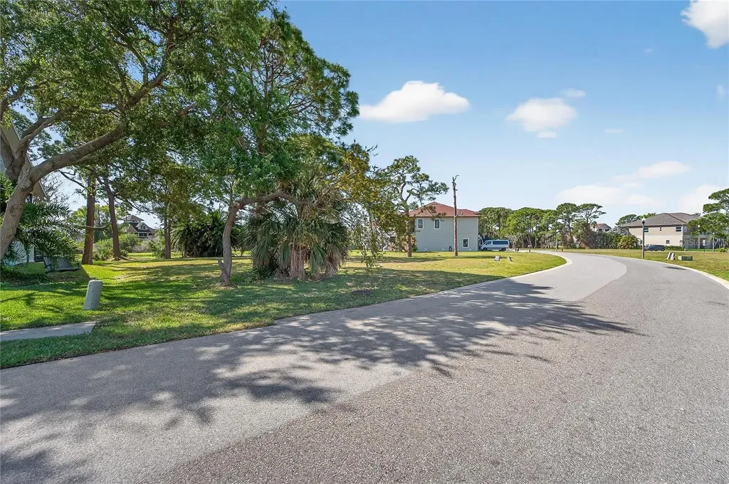 N Pointe Alexis Drive Tarpon Springs FL 34689