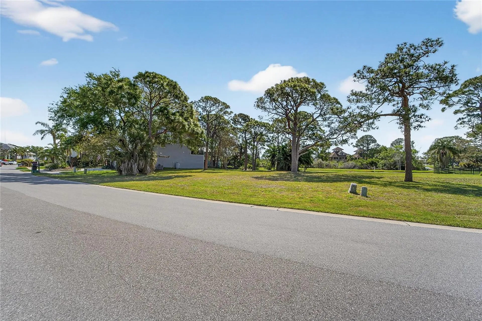 N Pointe Alexis Drive Tarpon Springs FL 34689