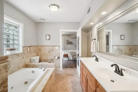 3218 W Oakellar Avenue Tampa FL 33611