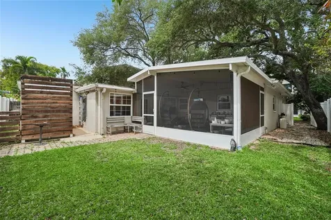 3218 W Oakellar Avenue Tampa FL 33611