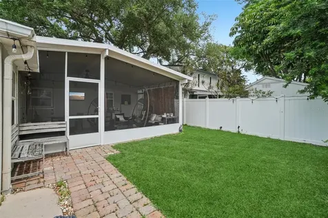 3218 W Oakellar Avenue Tampa FL 33611