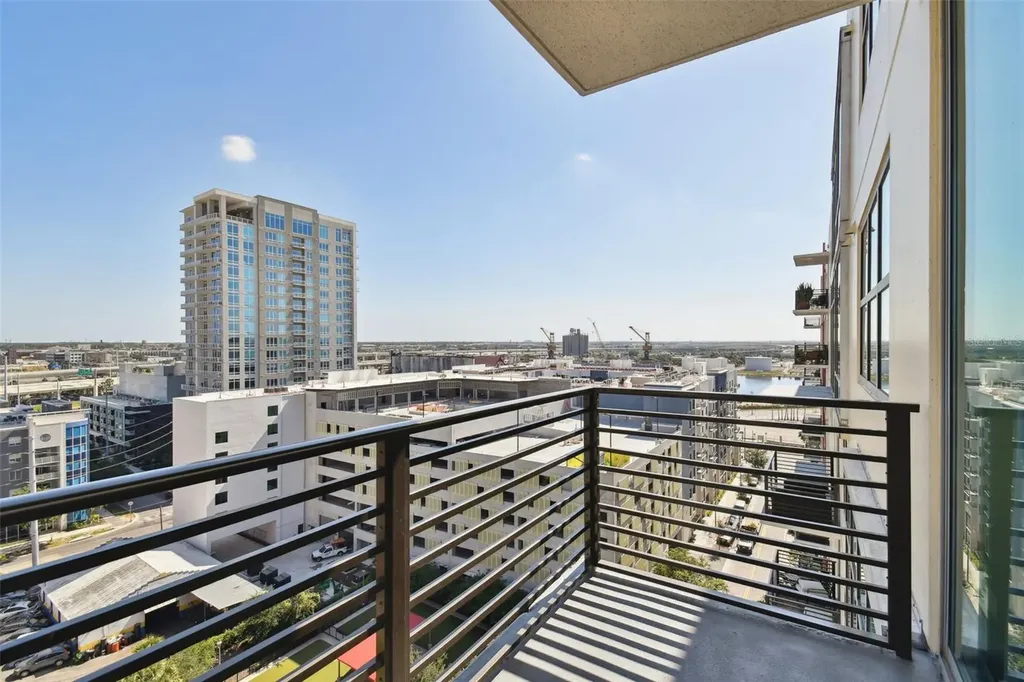 1208 E Kennedy Boulevard Tampa FL 33602
