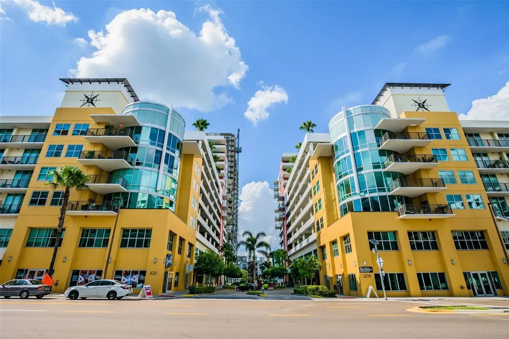 1208 E Kennedy Boulevard Tampa FL 33602