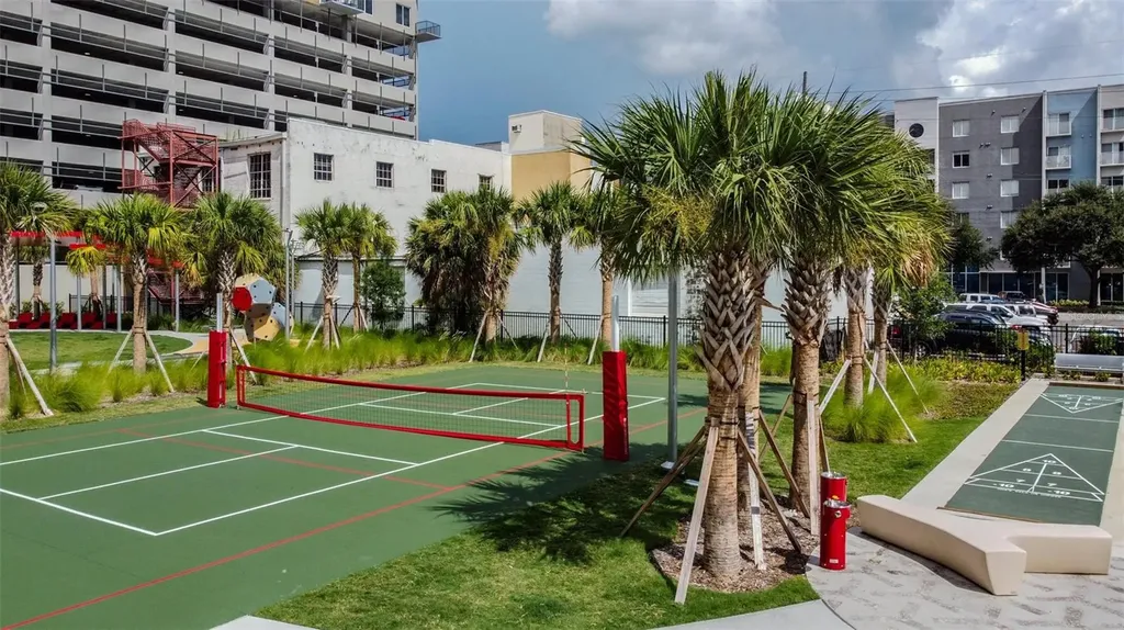 1208 E Kennedy Boulevard Tampa FL 33602