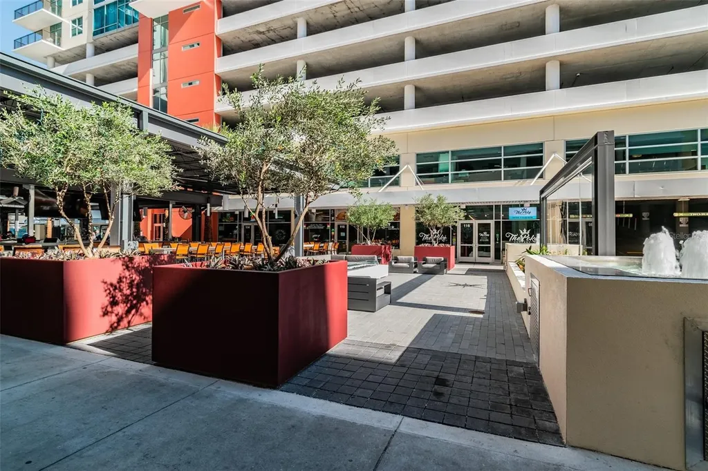 1208 E Kennedy Boulevard Tampa FL 33602