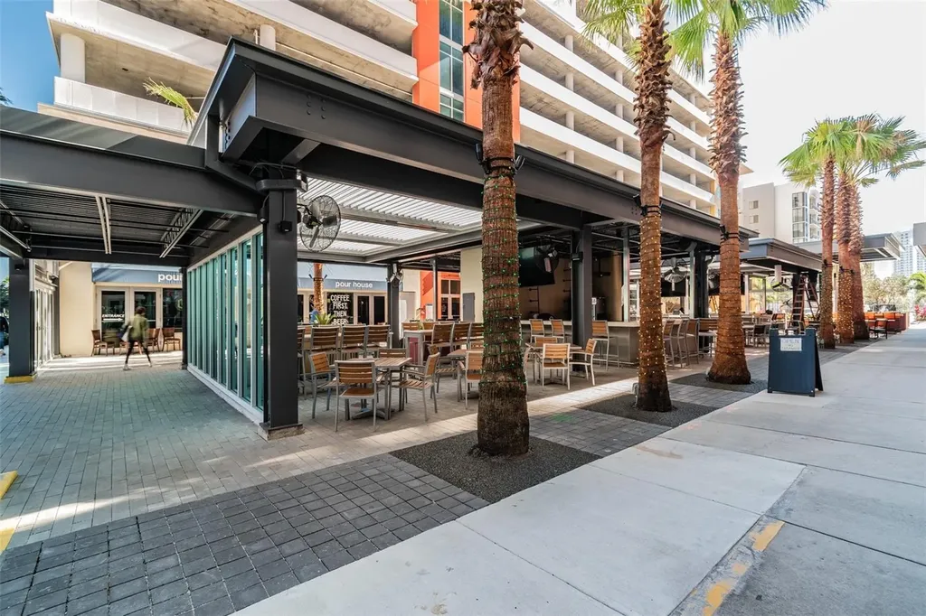 1208 E Kennedy Boulevard Tampa FL 33602
