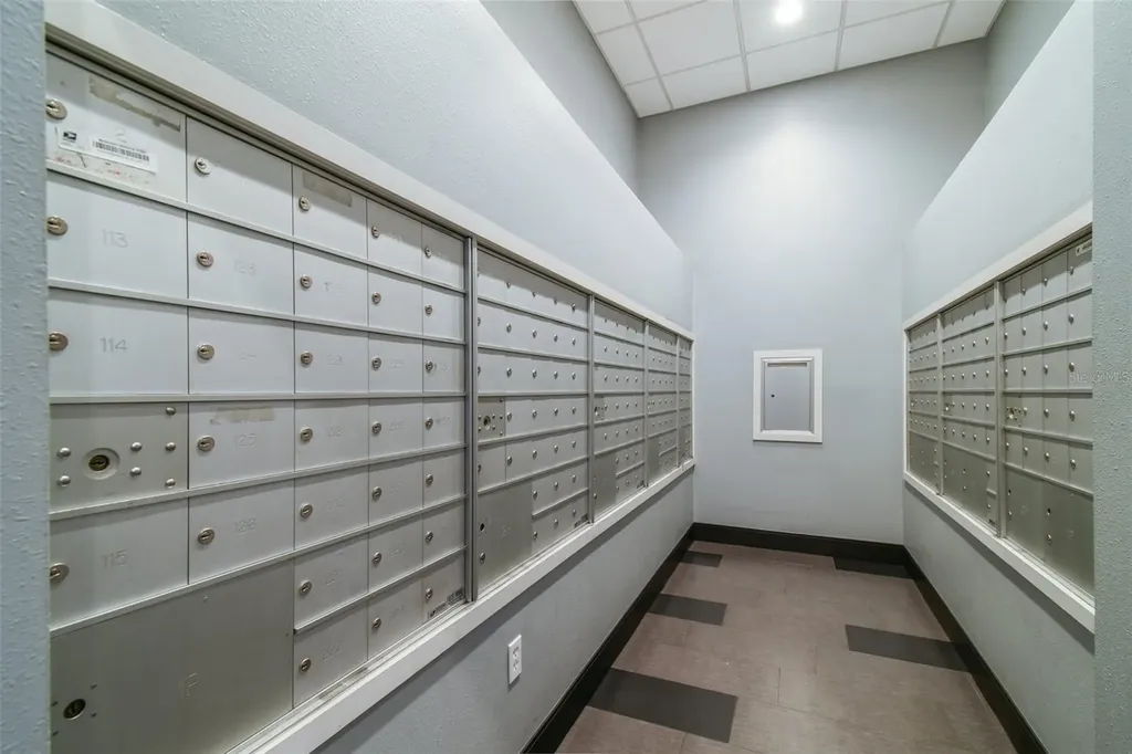 1208 E Kennedy Boulevard Tampa FL 33602