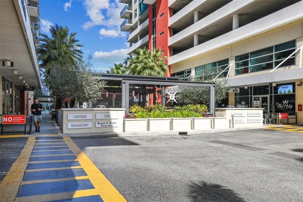 1208 E Kennedy Boulevard Tampa FL 33602