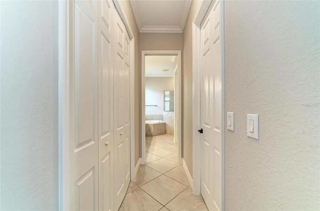 6070 Brandon Run Lakewood Ranch FL 34211