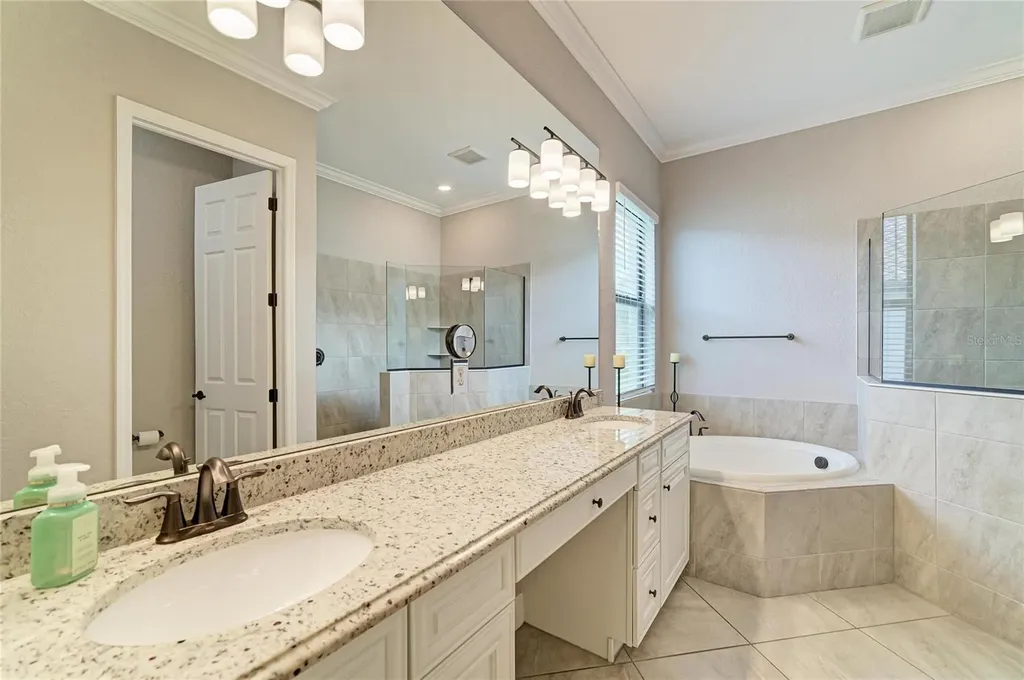 6070 Brandon Run Lakewood Ranch FL 34211