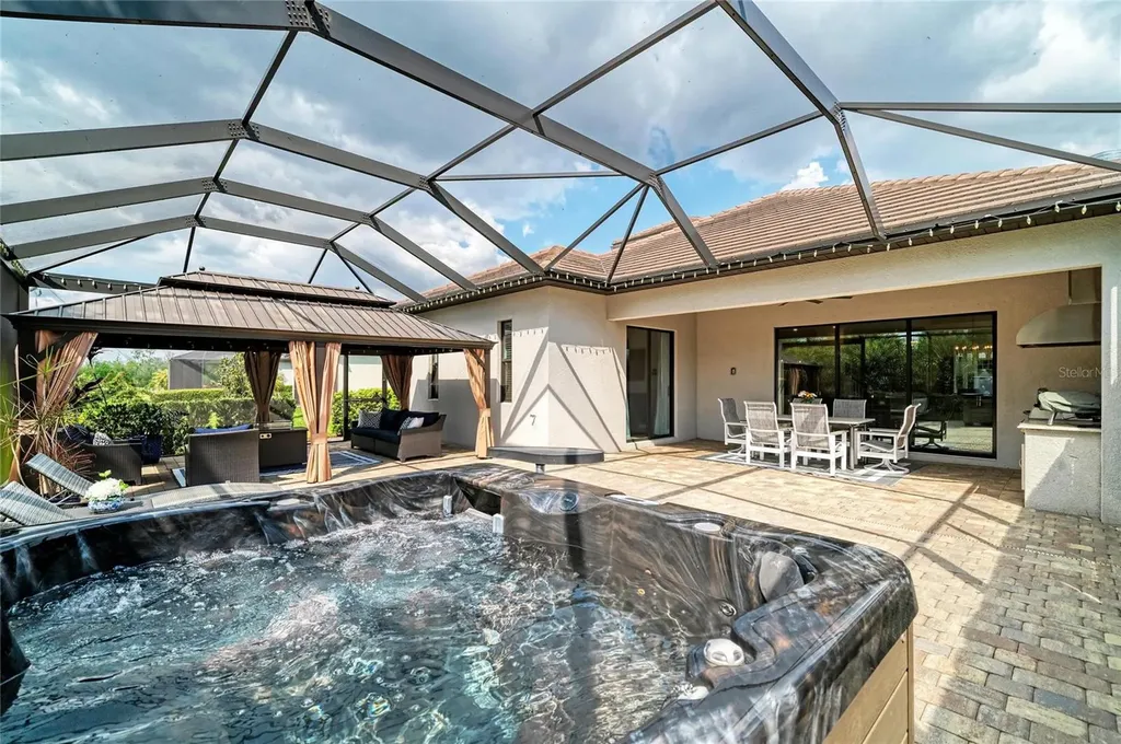 6070 Brandon Run Lakewood Ranch FL 34211