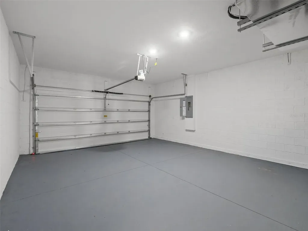 110 Guava Place Drive Ocklawaha FL 32179