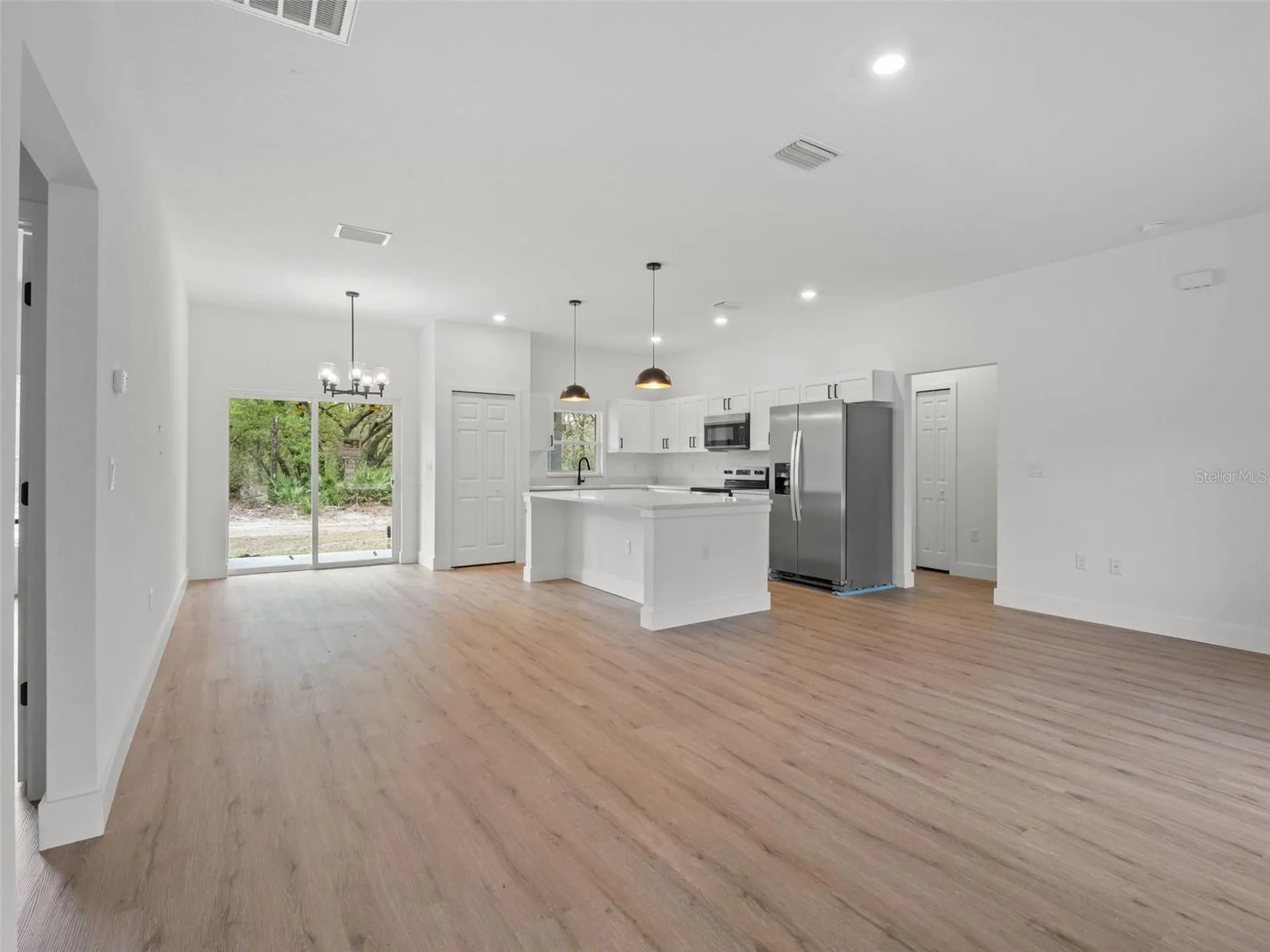 110 Guava Place Drive Ocklawaha FL 32179